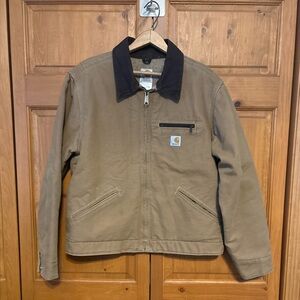 Women’s large Carhartt jacket